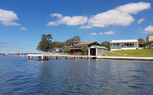 Lake Escape - Lake Macquarie