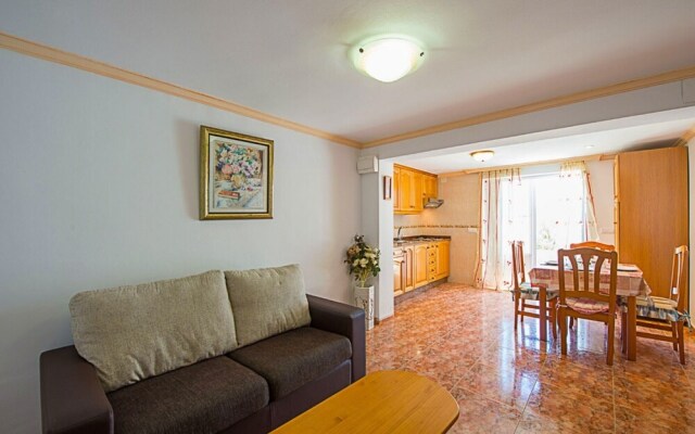 Villa - 12 Bedrooms with Pool and WiFi - 104986