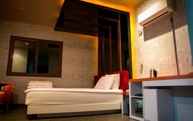 Hound Hotel Busan Station