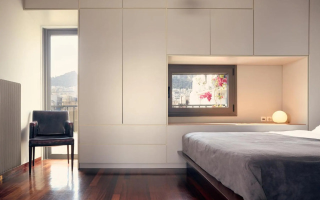 Two level apartment with panoramic view