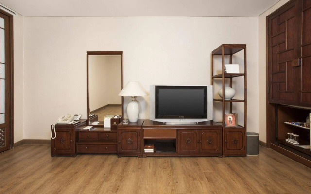 Hotel Riviera Yuseong