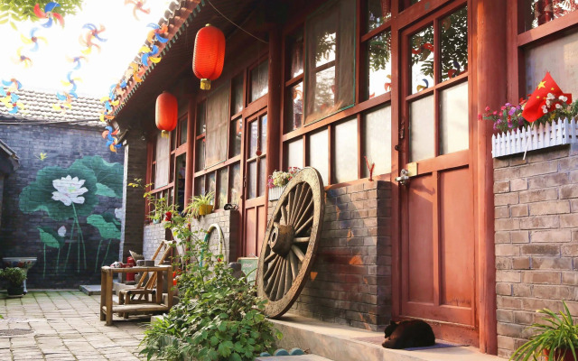 Beijing Templeside Lianlian Hutong Guest House