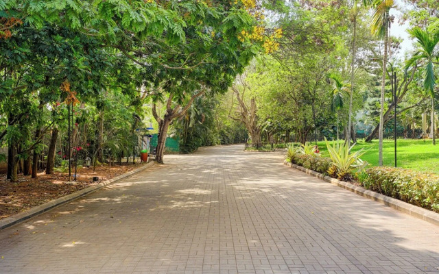 Golden Landmark Resort