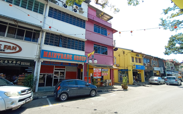 SPOT ON 90119 Bed's Guesthouse
