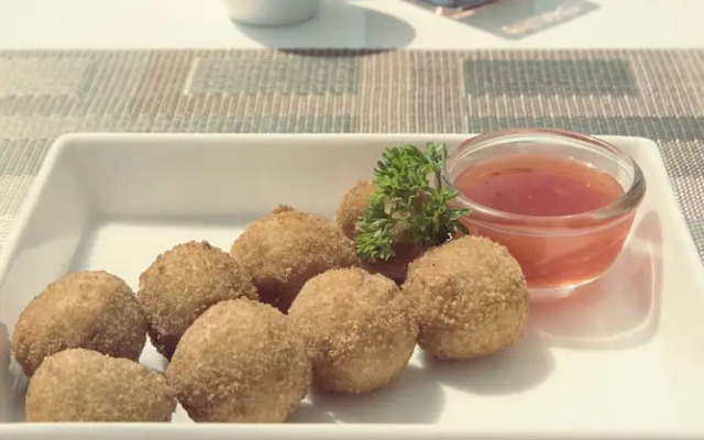 Hush Lagoon 30