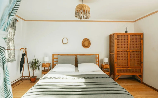 Mona Glamping Caravan Suites