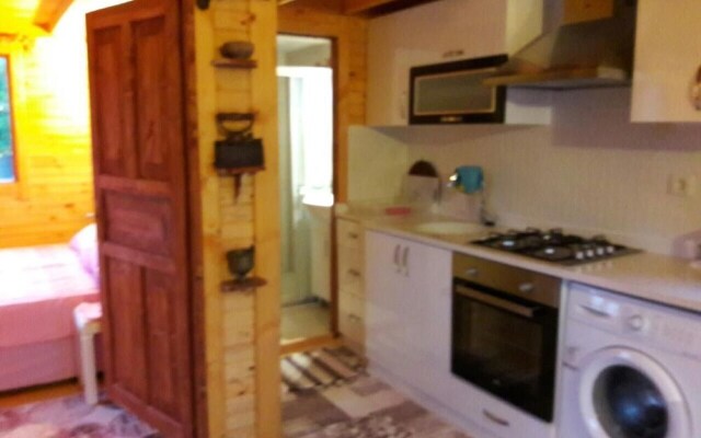 YALILI Wooden House