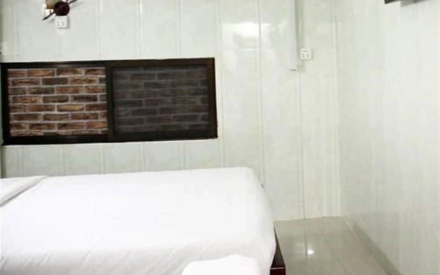 Chi Cha Guesthouse And Restaurant