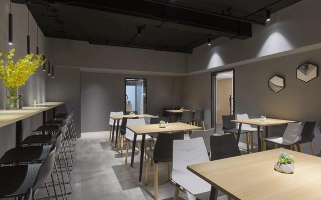 LN Residence by China Hotel
