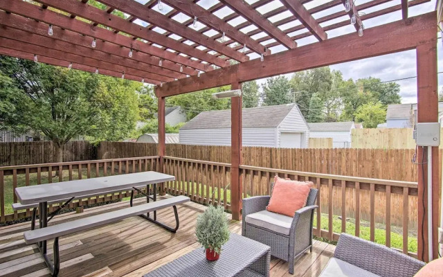 Charming Tulsa Bungalow w/ Furnished Deck!