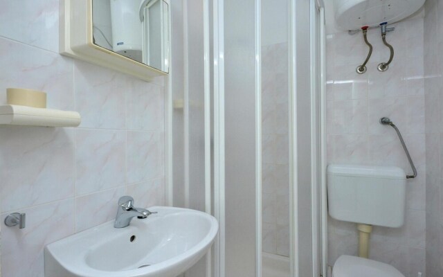 Nice Home in Zastrazisce With 3 Bedrooms and Wifi