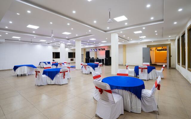 Corbett Wild Resort - A River Access Property