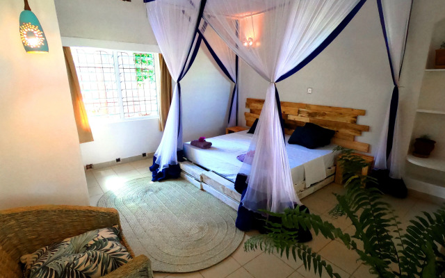 Salty's Kitesurf Village