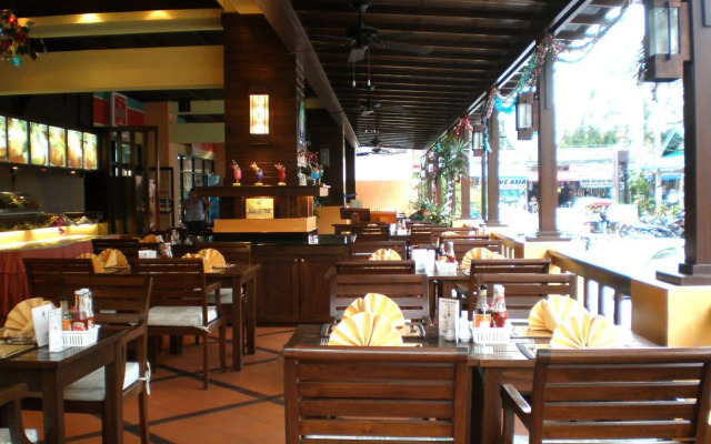 Rattana Beach Hotel