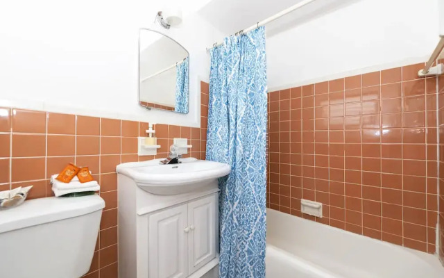 Tropic Isle Hotel and Apartment