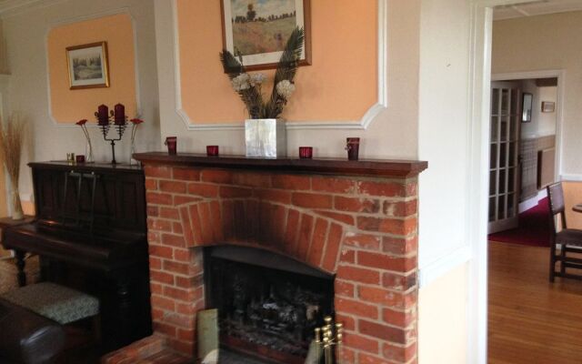 3 Tuns Coaching Inn