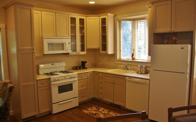 The Inn at Shasta Lake