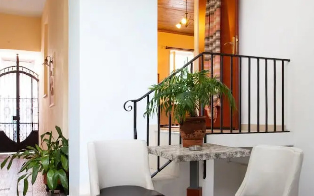 Psyri Neoclassical House w Yard