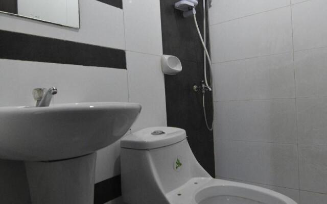 OYO 894 Cosmo Hotel P Campa Manila