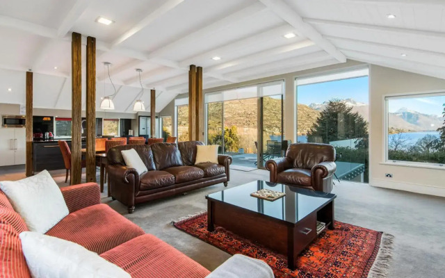 Stewart Lodge Luxury Spa