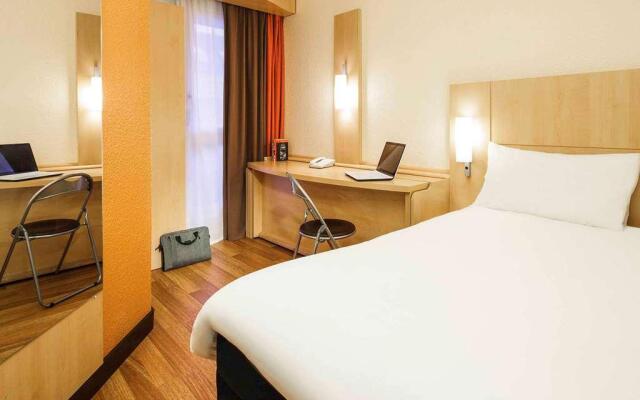 ibis Versailles Château