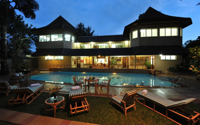 Mimosa Court Apartments