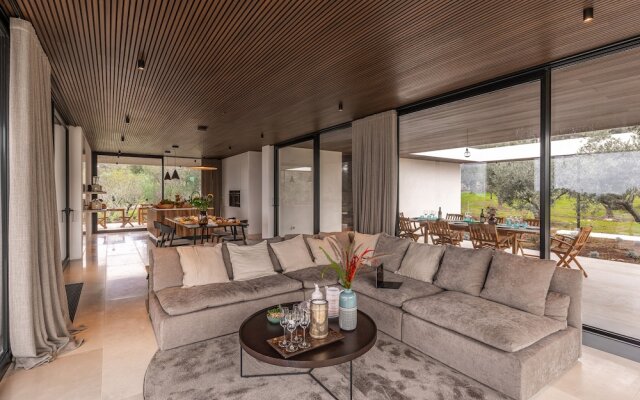 Villa V - Epoca Collection