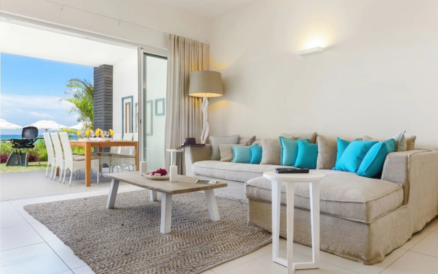 Myra Seafront Suites with Lov