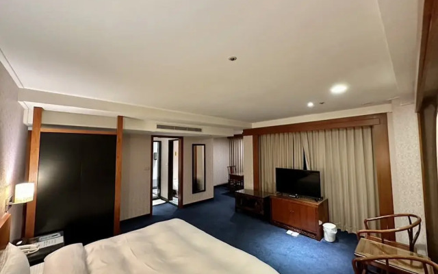 SeekerHotel-Sanchong