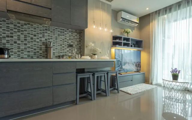 Nicest Condo in City gate Kamala  c118