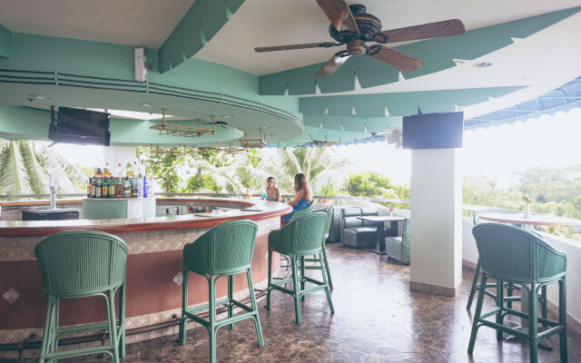 Palasia Hotel Palau