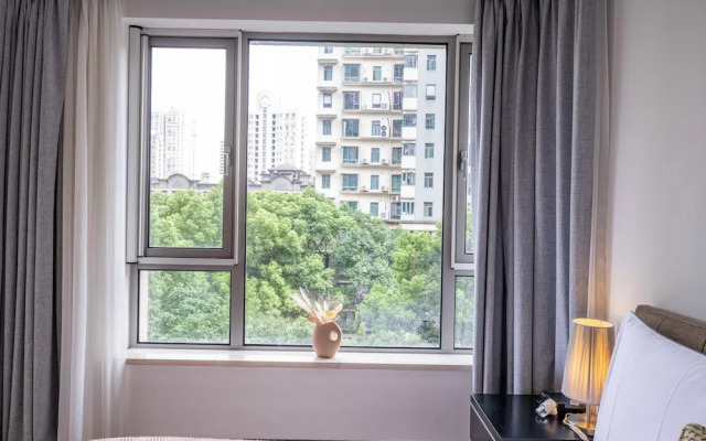 Tyms Modern 1BR 1BA Suite Xujiahui Shops