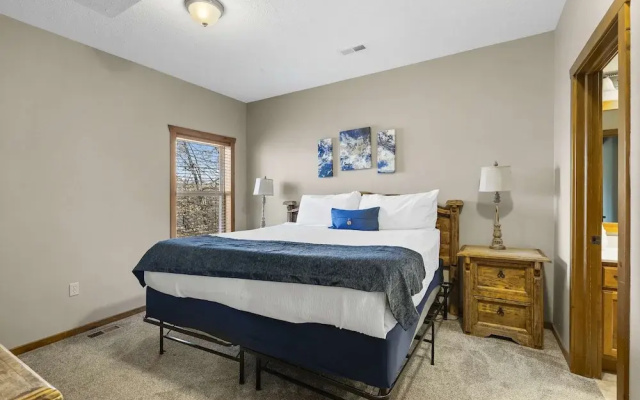Serenity Oaks Stay for 16!