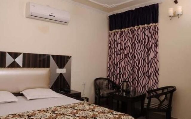 Hotel Grand Residency