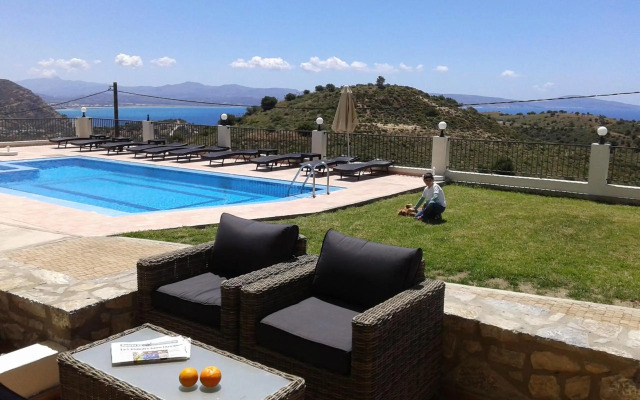Lenikos Resort