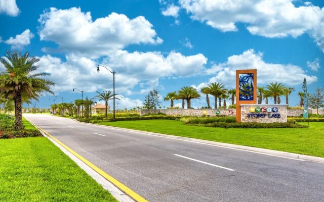 Stunning Home With Private Pool Near Disney