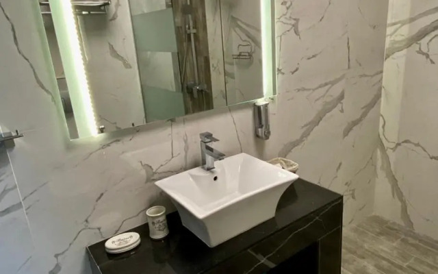 Luxury Apartments Ivon