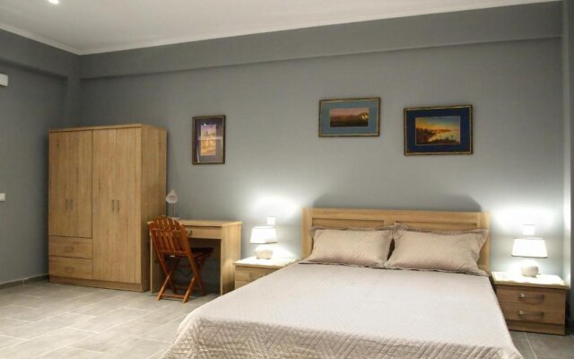 Ideally Situated Corfu Old Town Studio