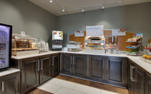 Holiday Inn Express & Suites Lebanon by IHG