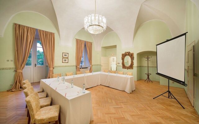 Chateau Loucen Garden Retreat