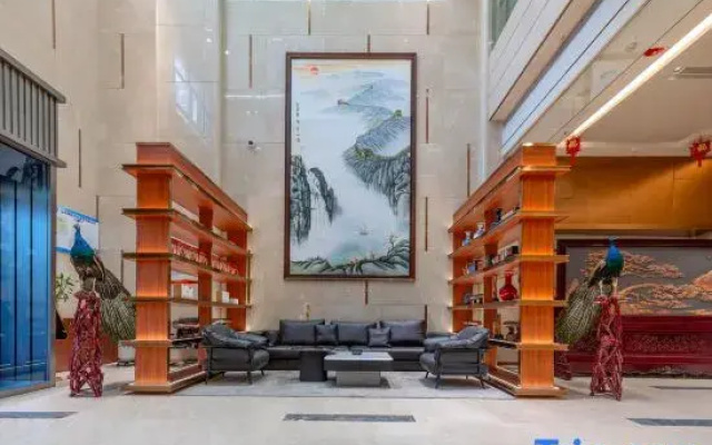 Korla Marriott Hotel Pear City