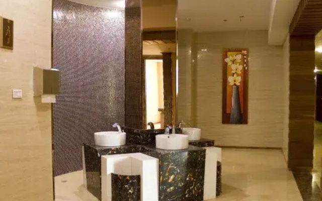 Grand Qihe Hotel