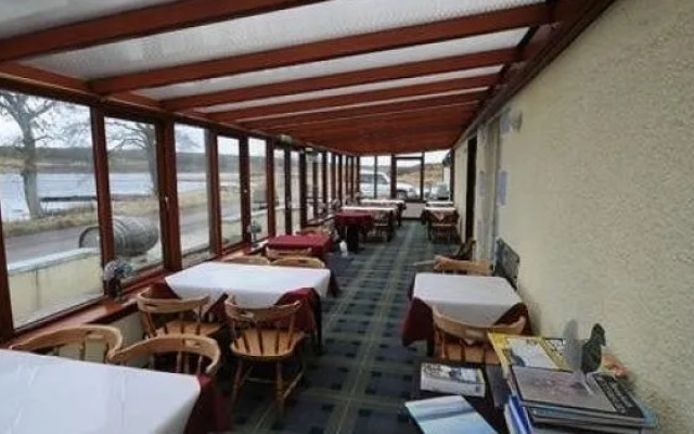 Altnacealgach Motel