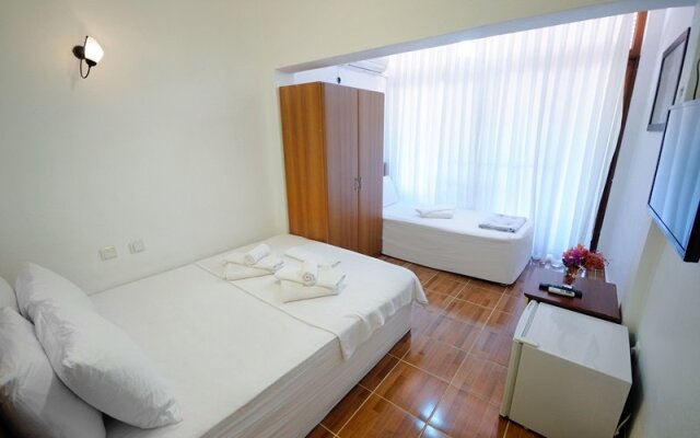 Ceylan Hotel Palamutbuku
