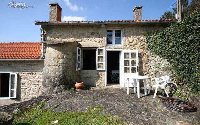 107565 House In Outes