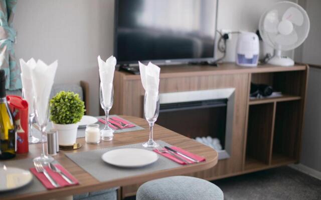 51 Lytchett Bay View, 3 bed, Rockley Park Poole