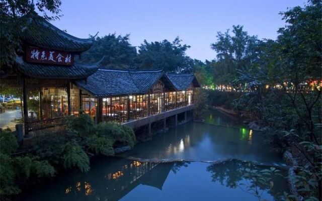 Emeishan Grand Hotel