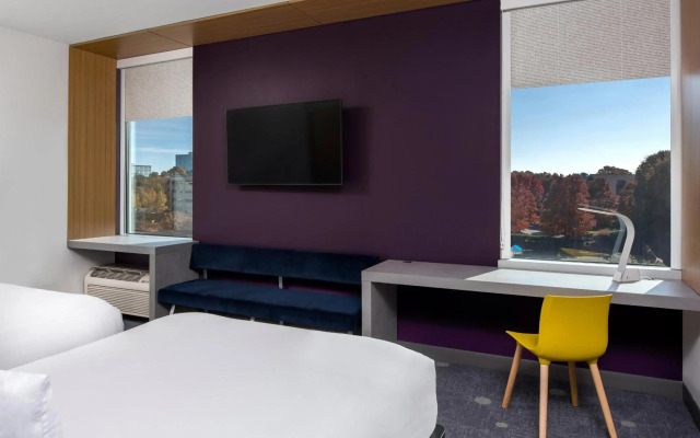 Aloft Charlotte Ballantyne