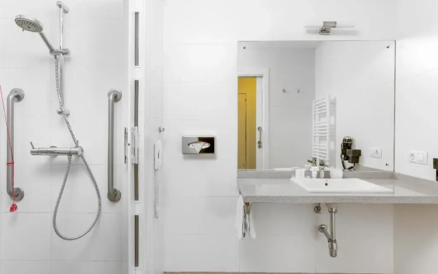 Royal Regency Paris Vincennes