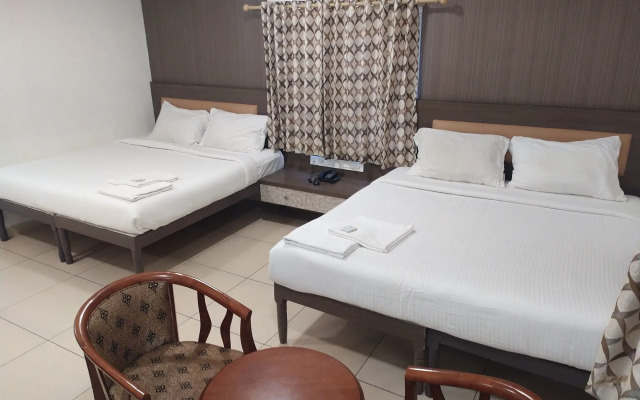 Hotel Sownthariyam